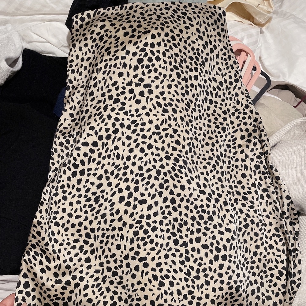 Silk midi animal print skirt realisation par like